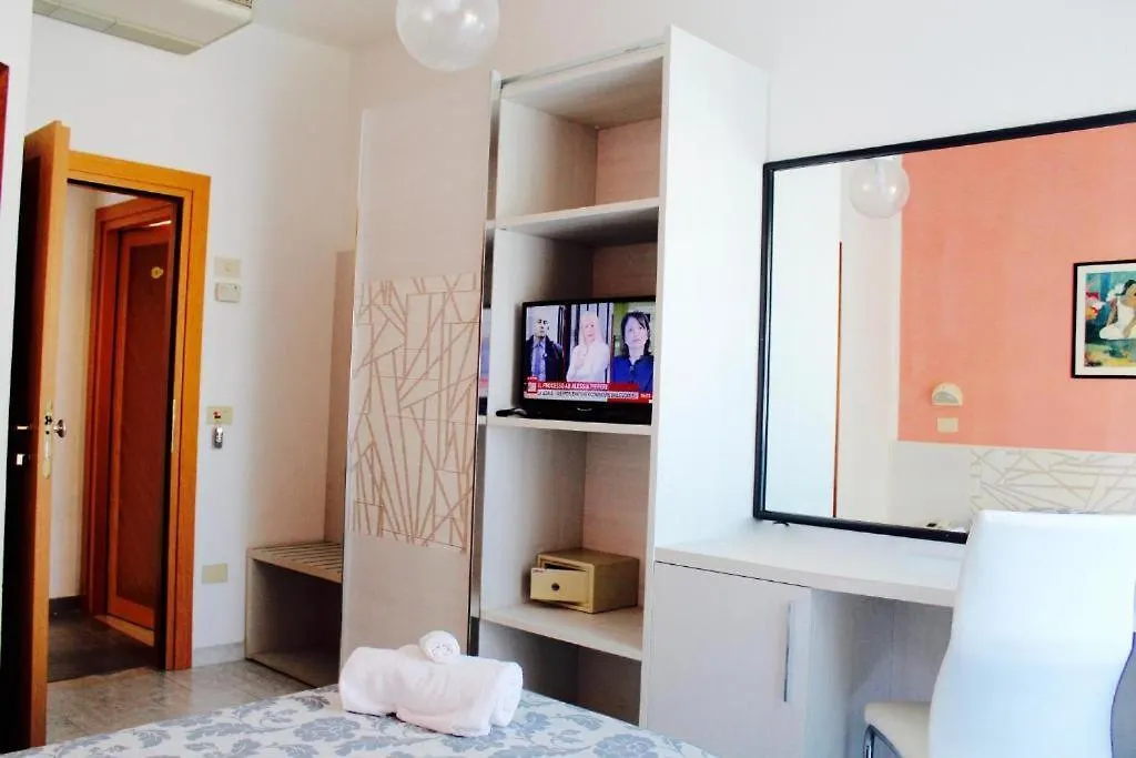 Hotel President Cesenatico 3*,  Italia